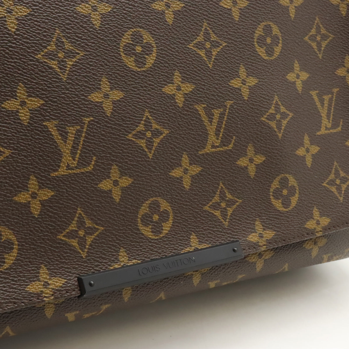 Louis Vuitton Monogram Macassar District MM Shoulder Bag M40934 in Great Condition