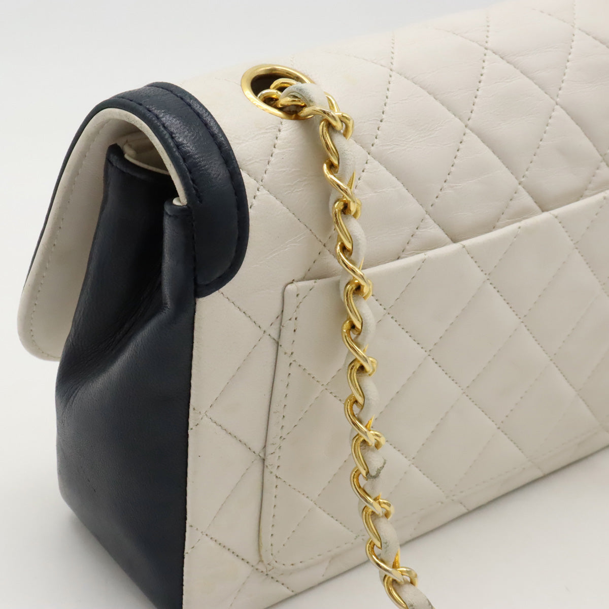 Chanel Matelasse Leather Chain Shoulder Bag