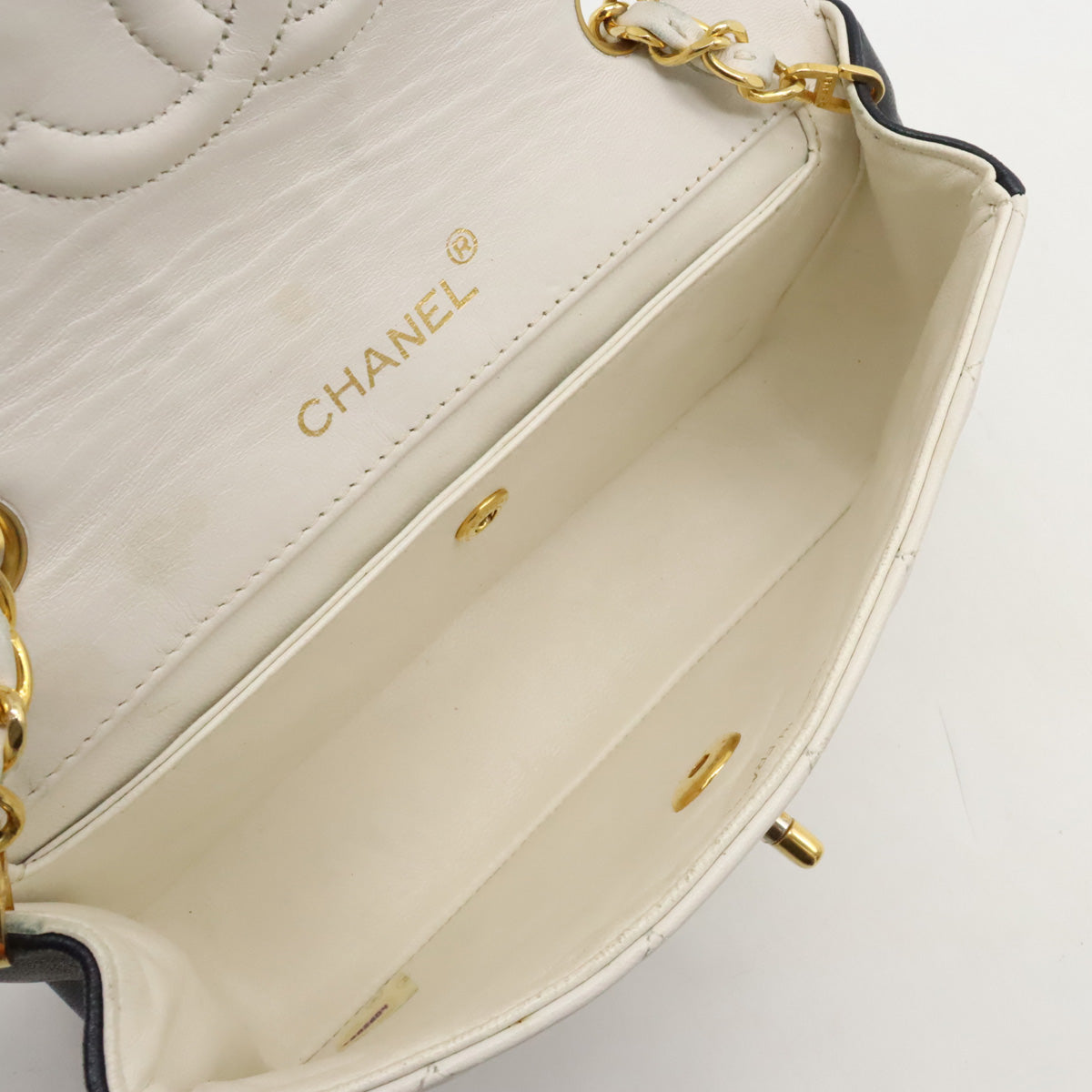 Chanel Matelasse Leather Chain Shoulder Bag