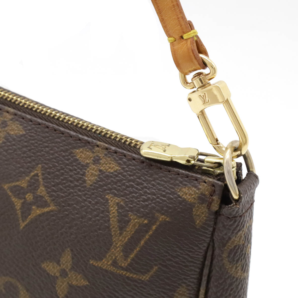 Louis Vuitton Monogram Pochette Accessoires Clutch M51980 in Very Good Condition