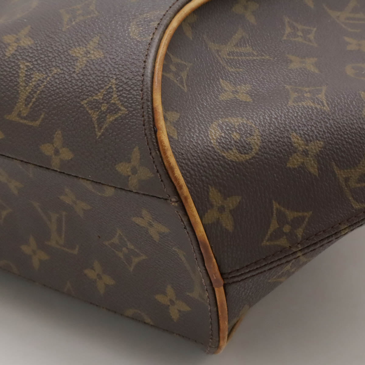 Louis Vuitton Monogram Ellipse MM Handbag M51126 in Good Condition