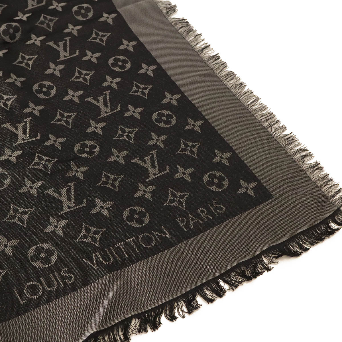 Louis Vuitton Monogram Shine Shawl Fringe Stole M75123 in Pristine Condition