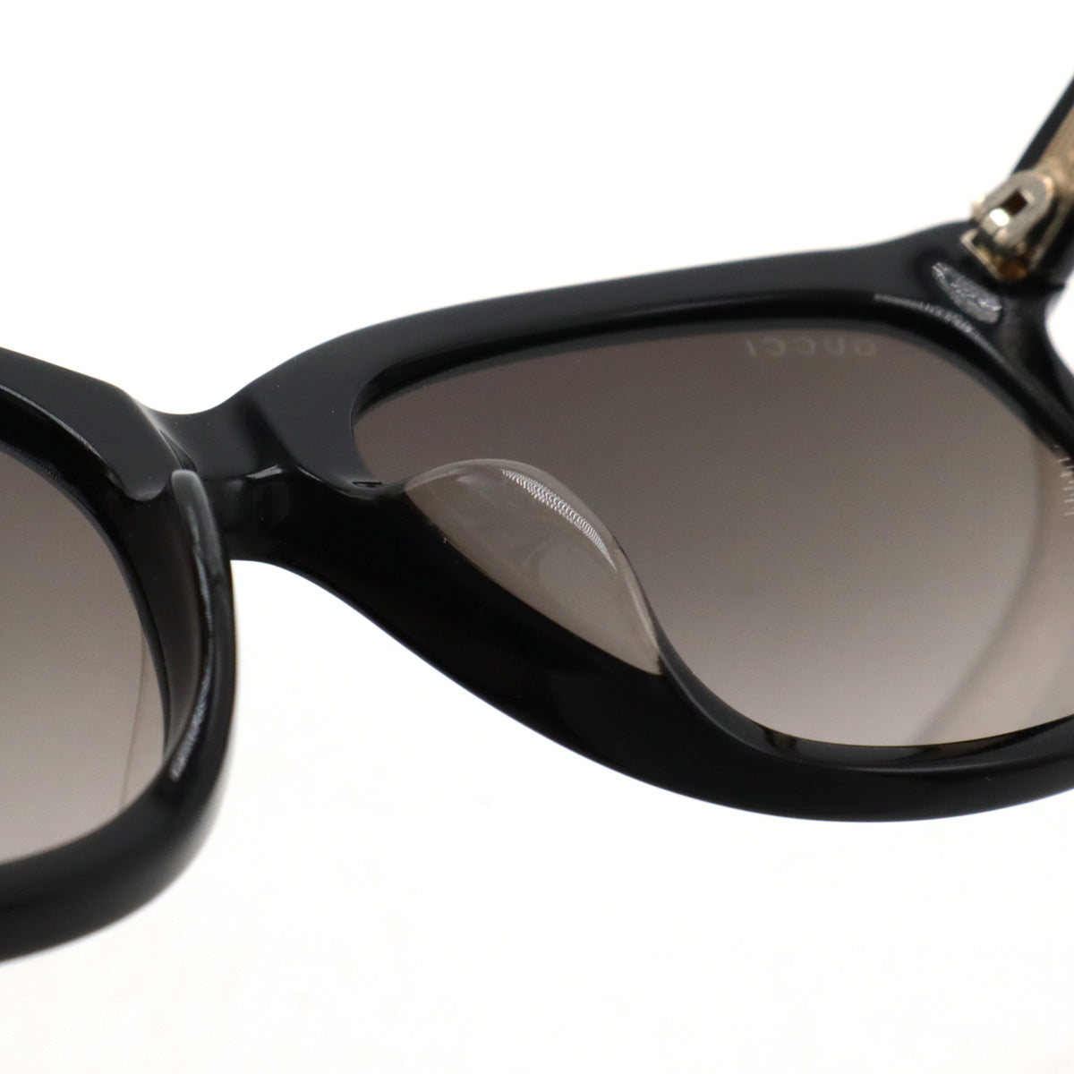 Gucci Sunglasses GG0082SK Black Gradient in Very Good Condition