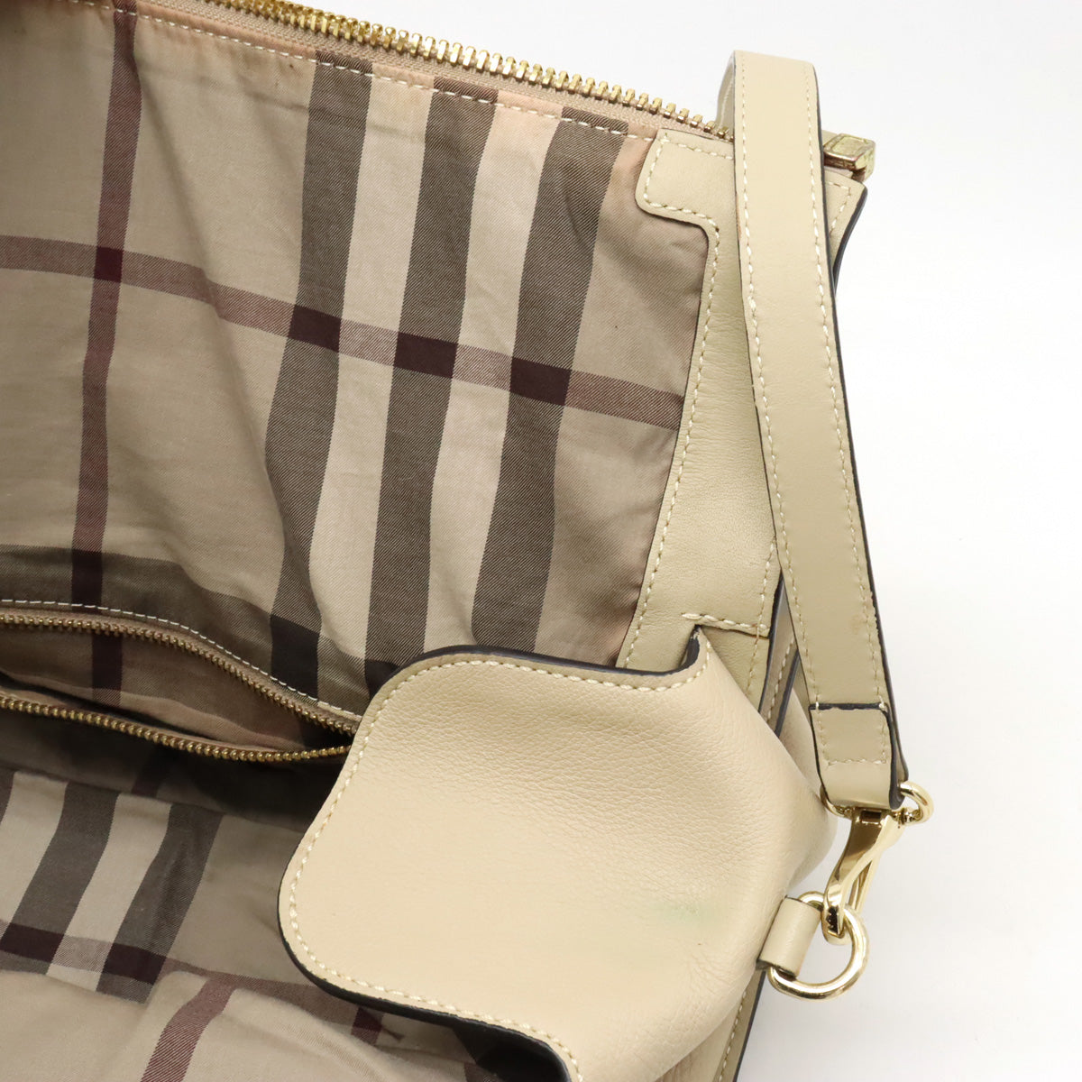 Burberry Leather Handbag Tote 2WAY Shoulder Bag in Very Good Condition