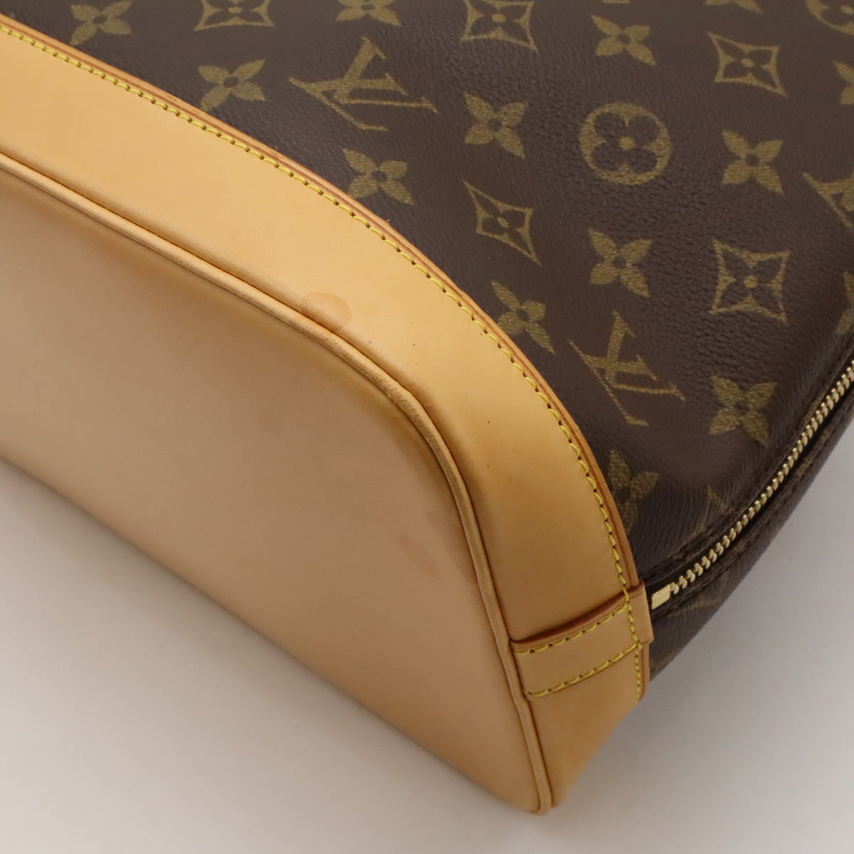 Louis Vuitton Monogram Alma Handbag M51130 in Great Condition