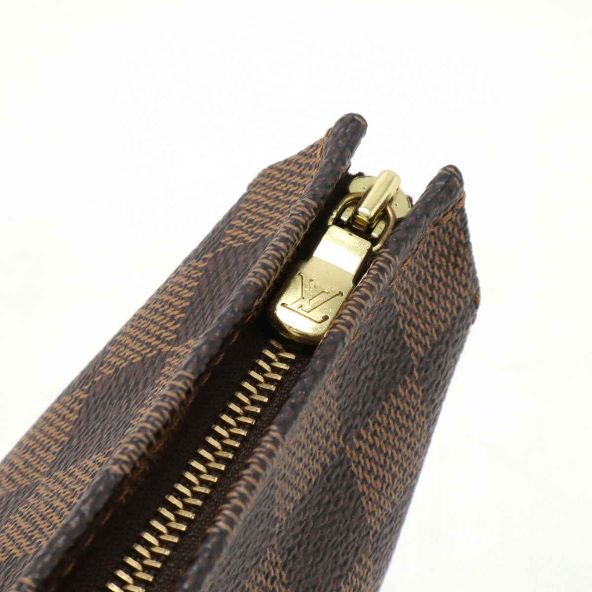 Louis Vuitton Damier Toiletry Pouch N47543 in Very Good Condition