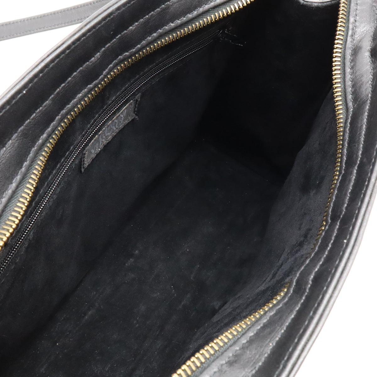 GIANNI VERSACE Medusa Leather Shoulder Bag in Very Good Condition