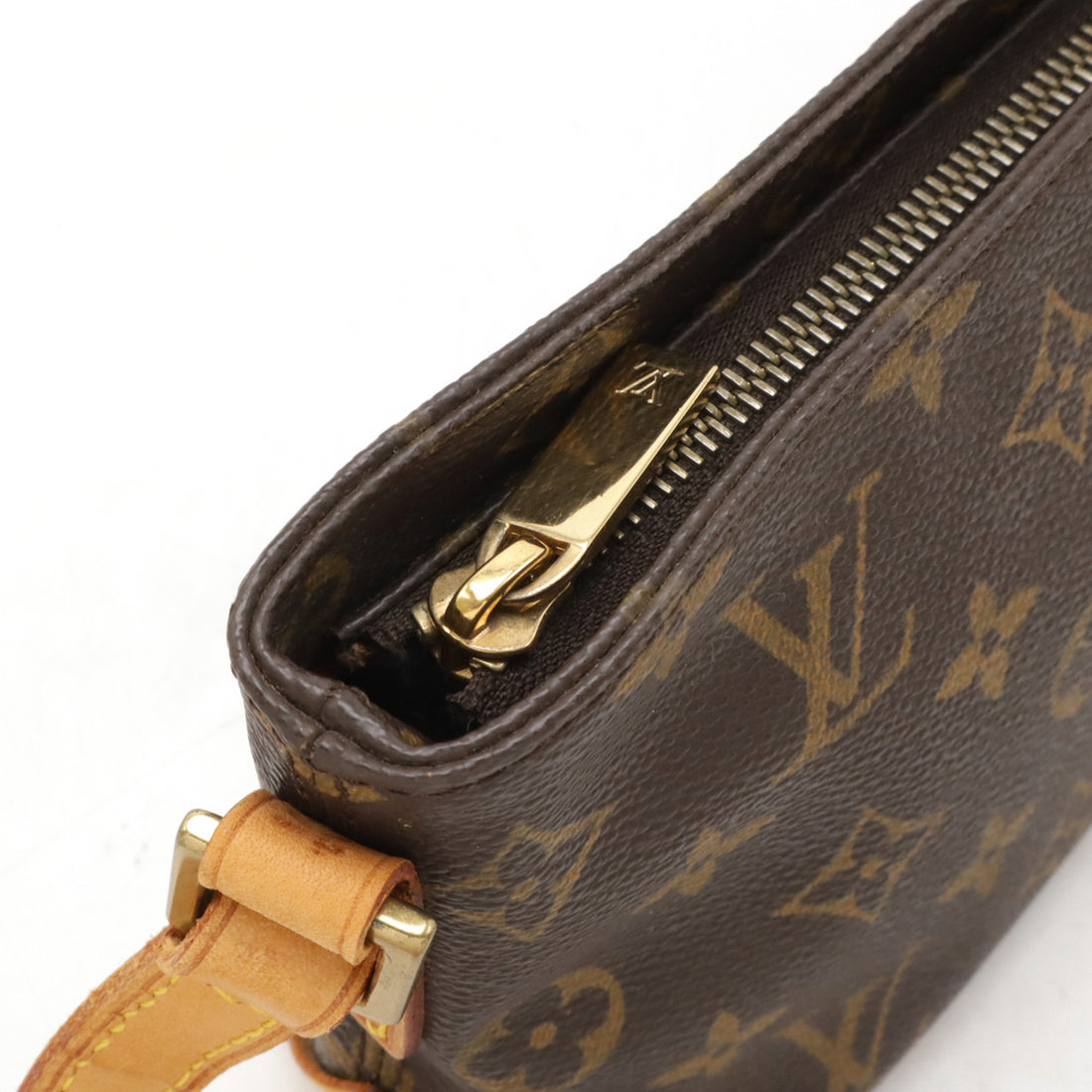 Louis Vuitton Monogram Trotter Shoulder Bag Pochette M51240