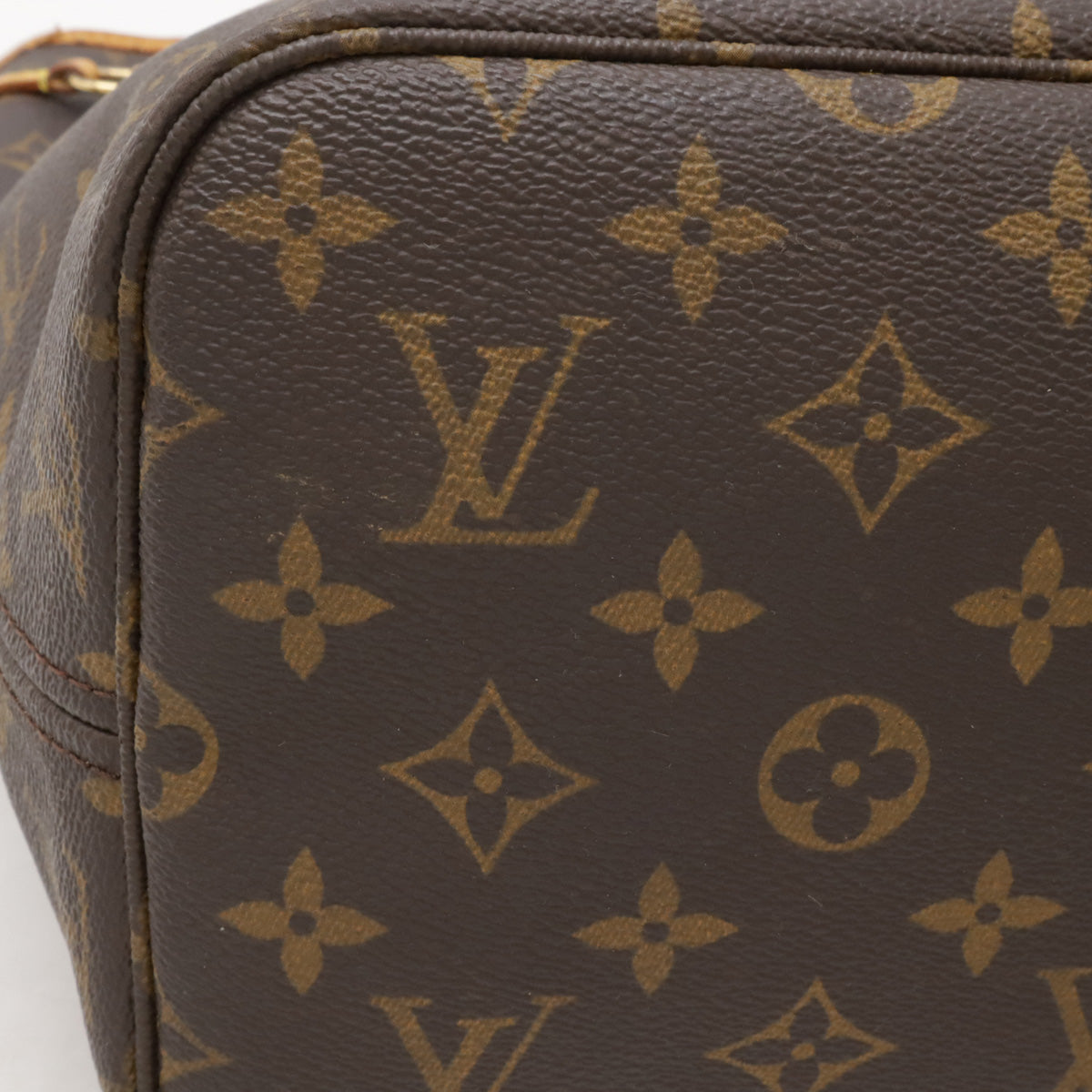 Louis Vuitton Monogram Neverfull MM Tote Bag M40156