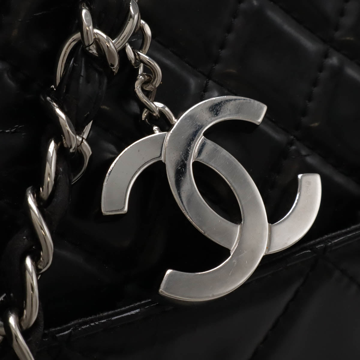 Chanel Coco Mark Patent Leather Tote Bag in Good Condition