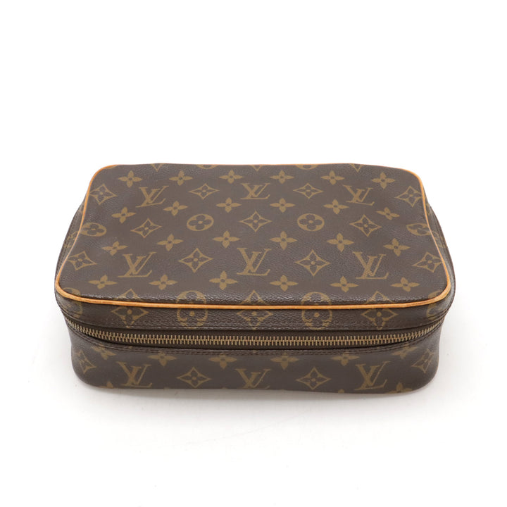 Louis Vuitton Monogram Toiletry Pouch M47640 in Very Good Condition