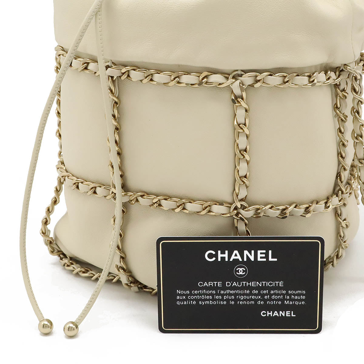 Chanel Lambskin Chain Shoulder Bag Ivory in Very Good Condition