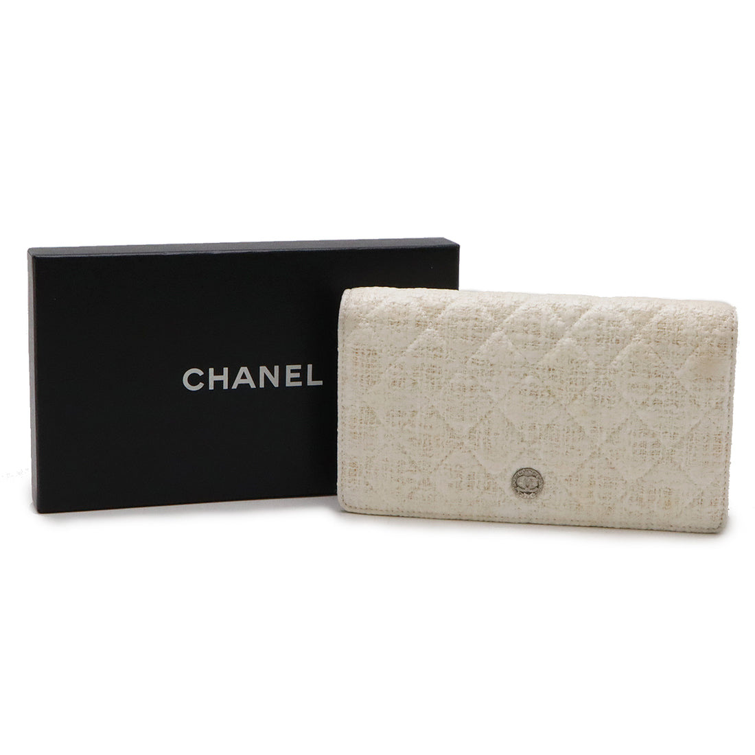 Chanel Matelasse New Coco Button Bifold Wallet in Great Condition