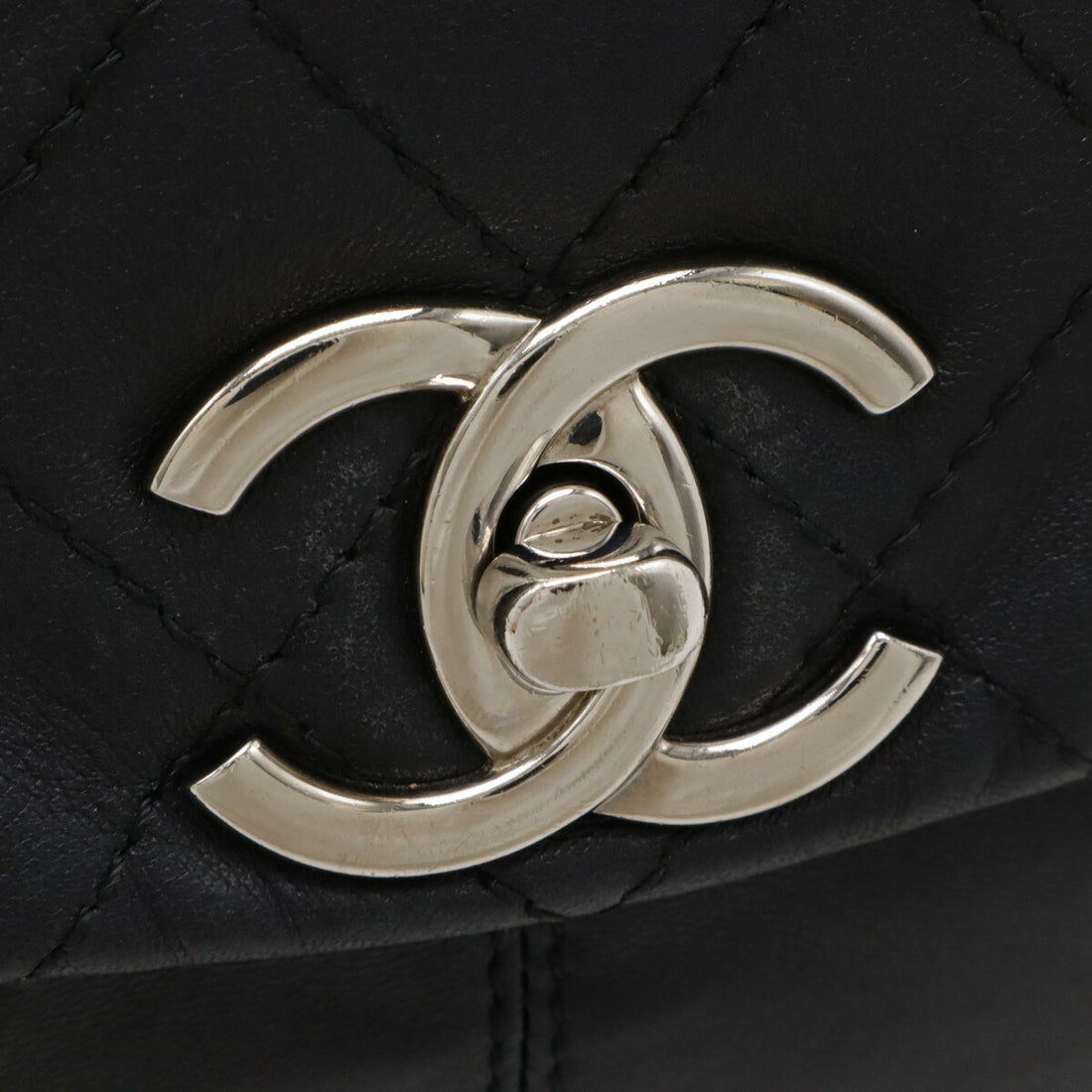 Chanel Matelasse Leather Chain Shoulder Bag