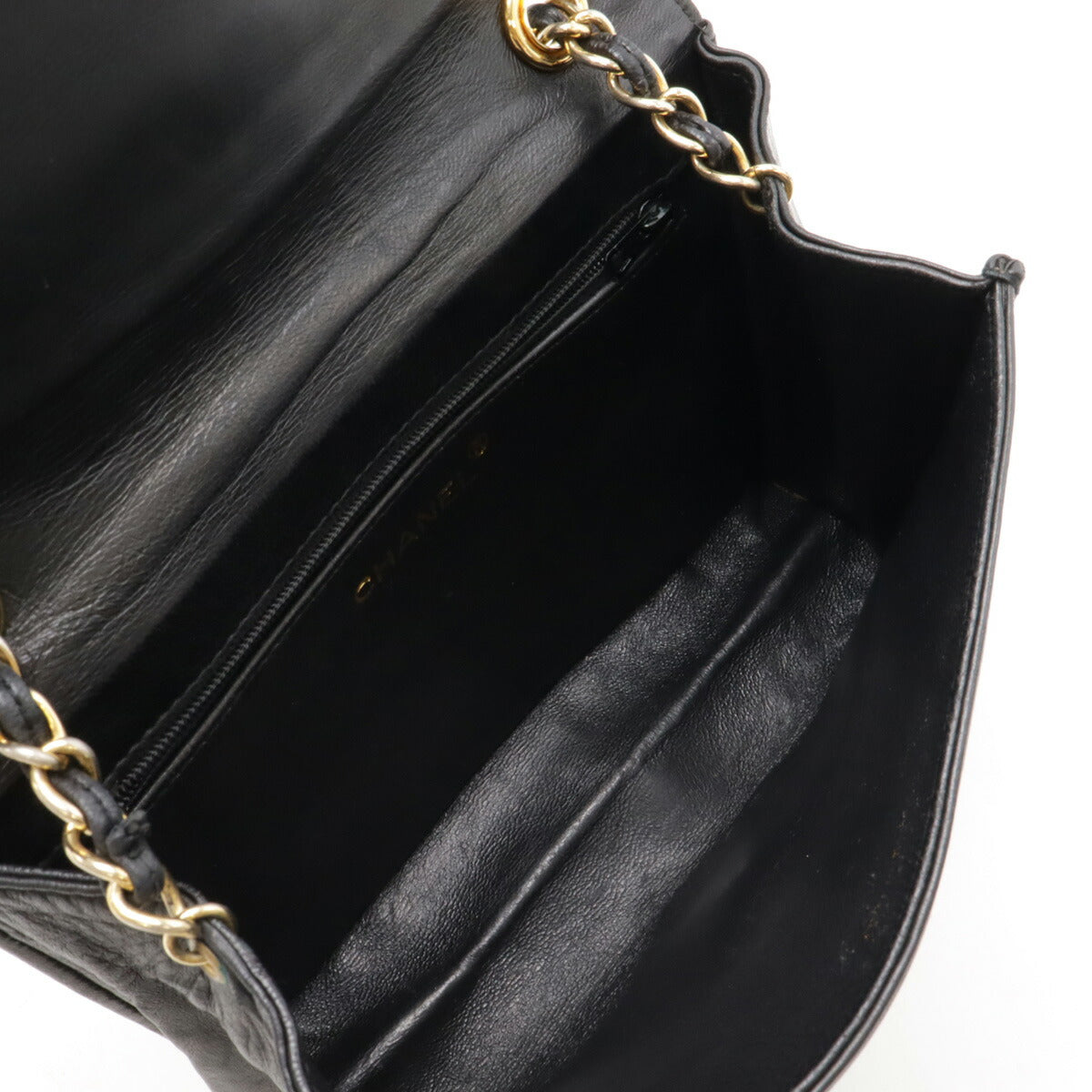 Chanel Matelasse Leather Shoulder Bag Black