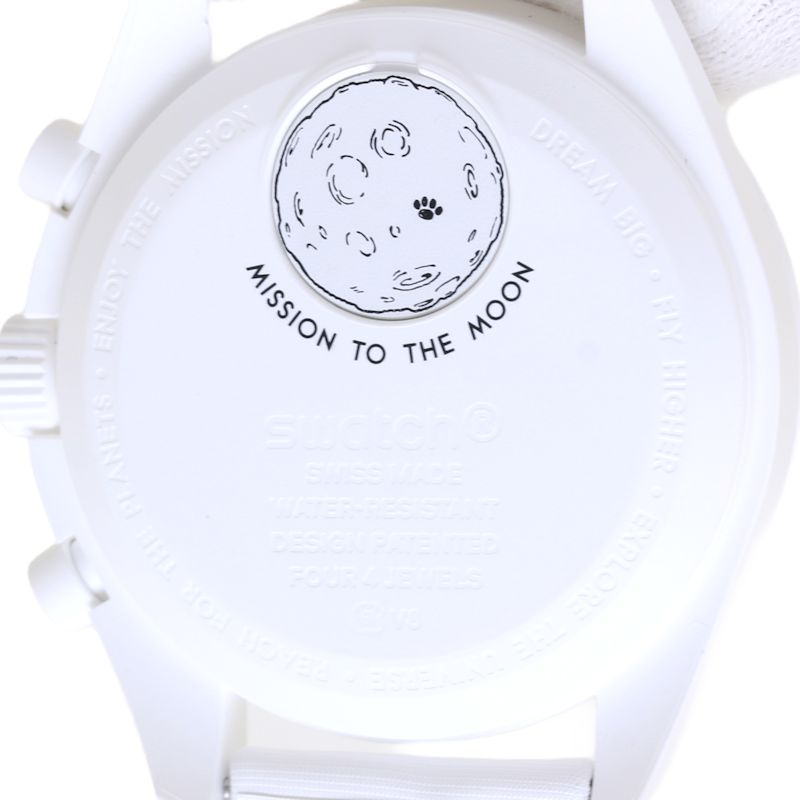 Swatch x Omega Mission to the Moon Snoopy SO33W700 Bioceramic Quartz Watch