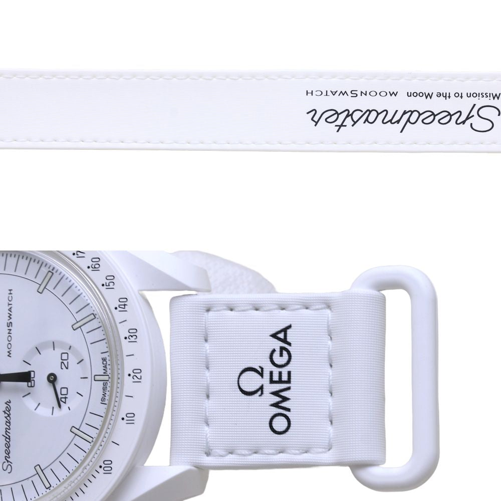 Swatch x Omega Mission to the Moon Snoopy SO33W700 Bioceramic Quartz Watch