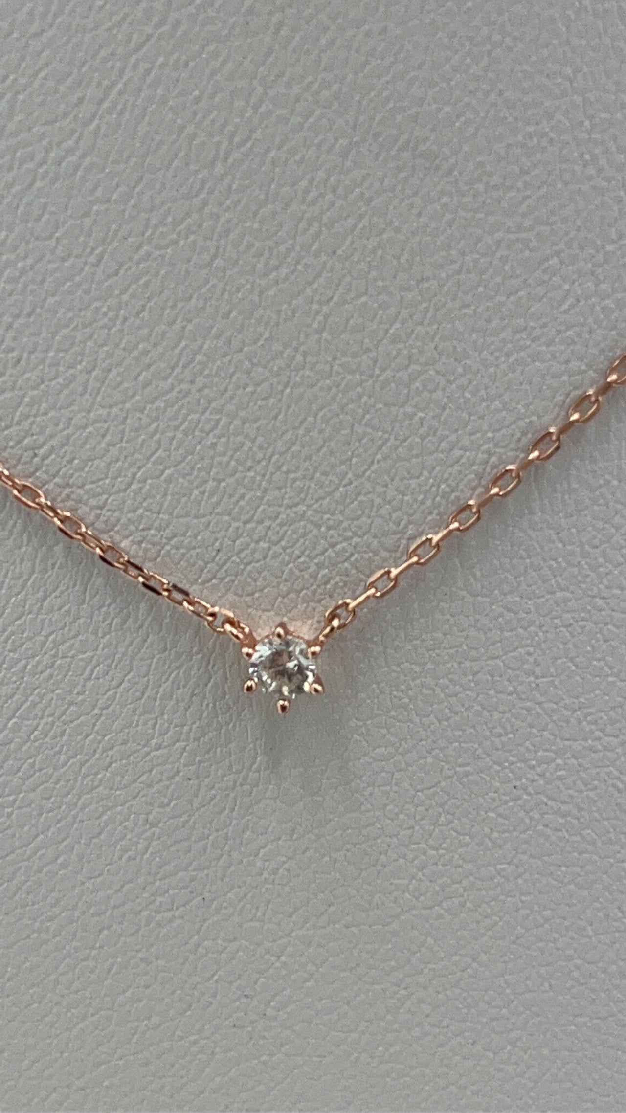 LuxUness  4℃ Stylish Gold Diamond-Encrusted Necklace, 925 Silver  925Silver in Great Condition