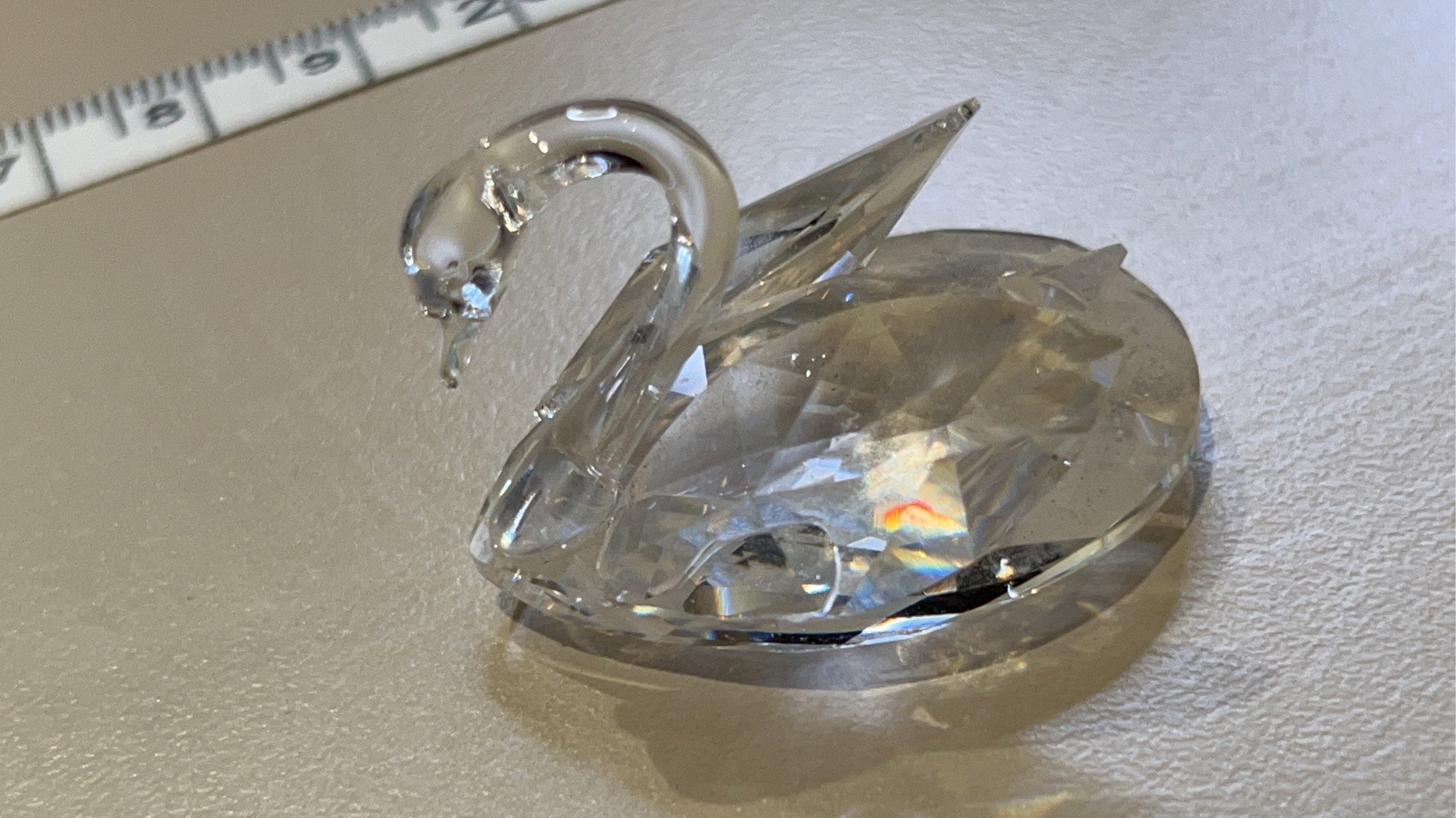 LuxUness  Swarovski Swan Ornament in White (Grade A) Others in Great Condition