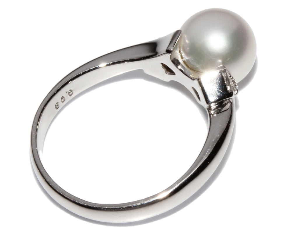 Pt900 Platinum Pearl Diamond Ring 0.09ct in Great Condition