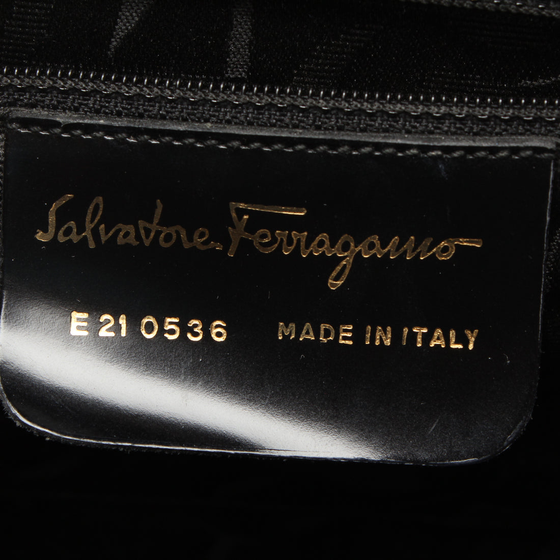 Salvatore Ferragamo Leather Gancini Handbag Leather Handbag in Good Condition