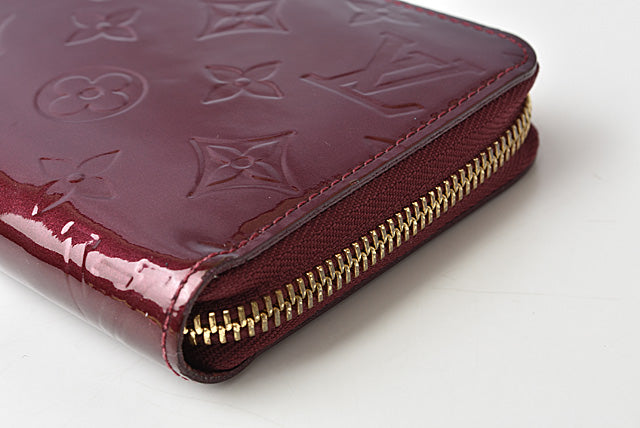 Louis Vuitton Vernis Leather Zippy Wallet M91536