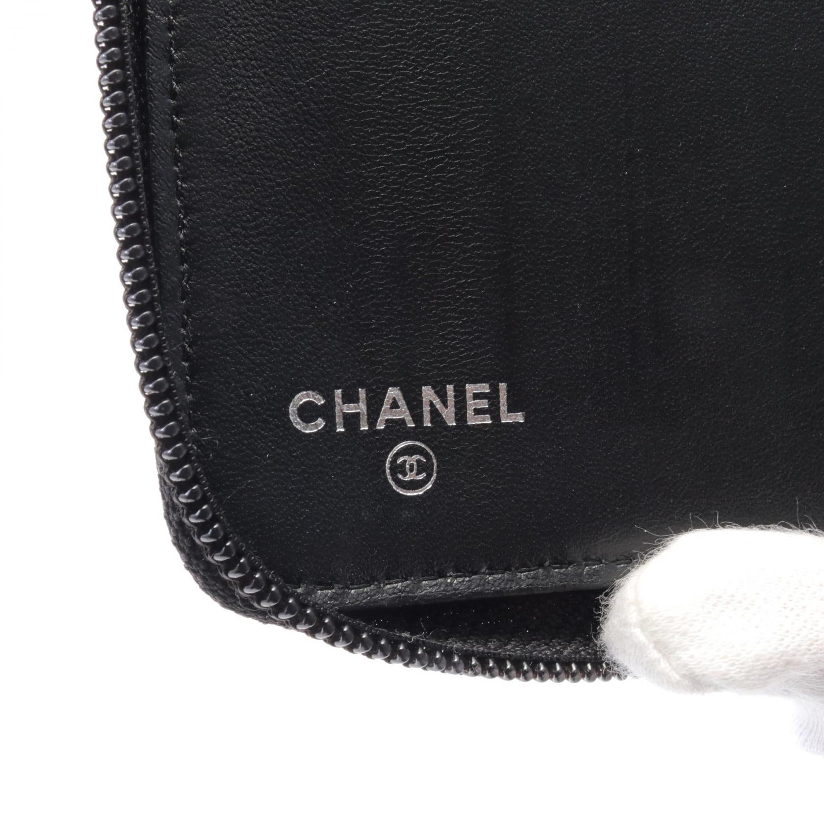 Chanel Camellia Round Wallet Patent Leather