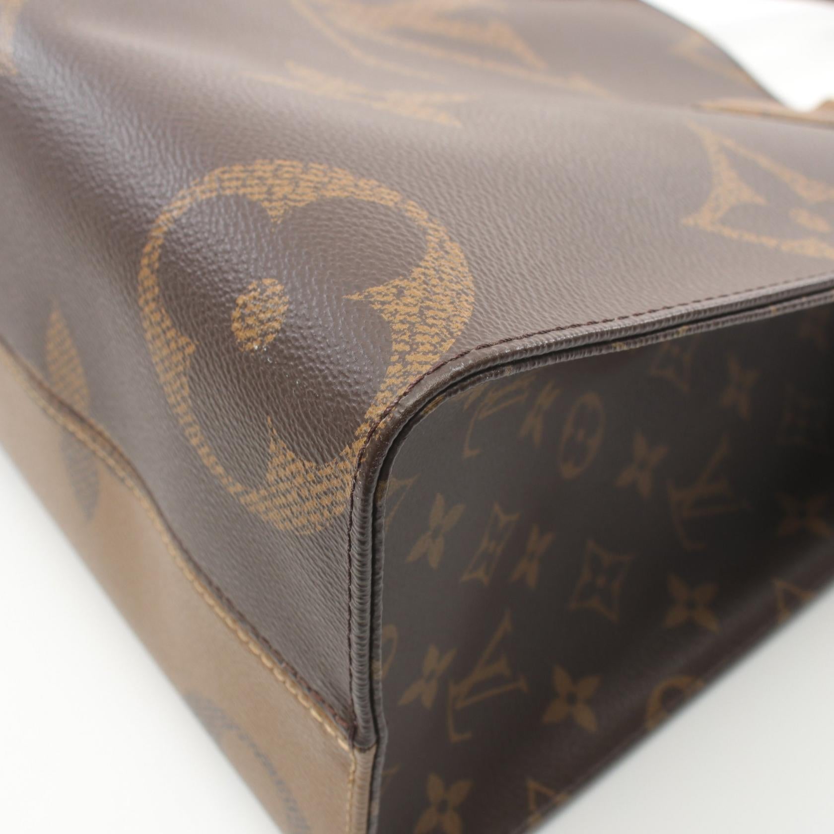 Louis Vuitton OnTheGo MM Monogram Giant Tote Bag