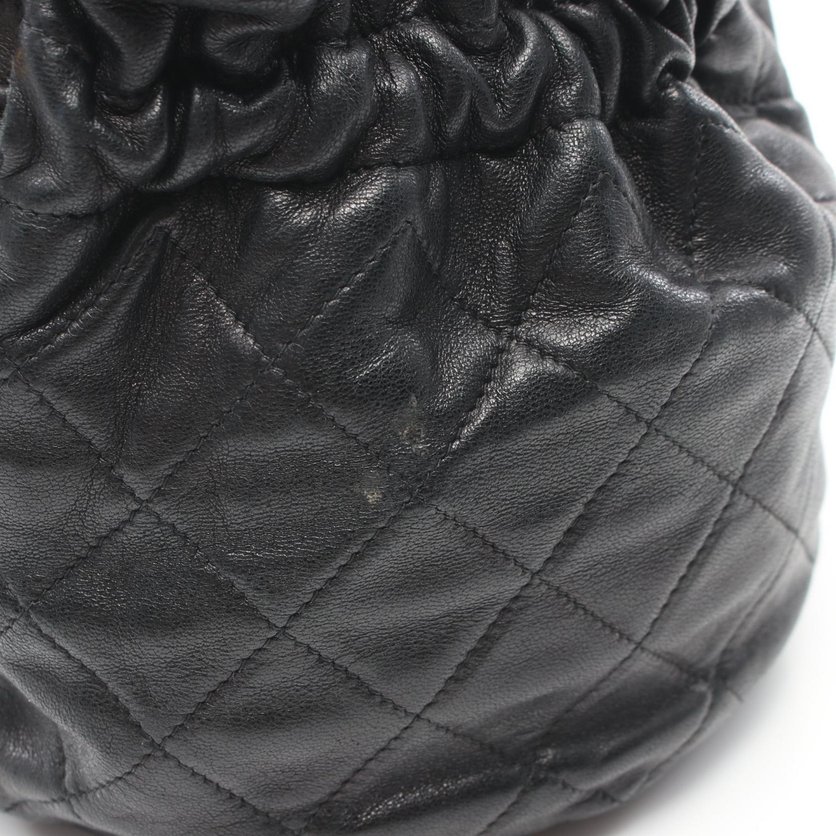 Chanel Matelasse Lambskin Shoulder Bag Black