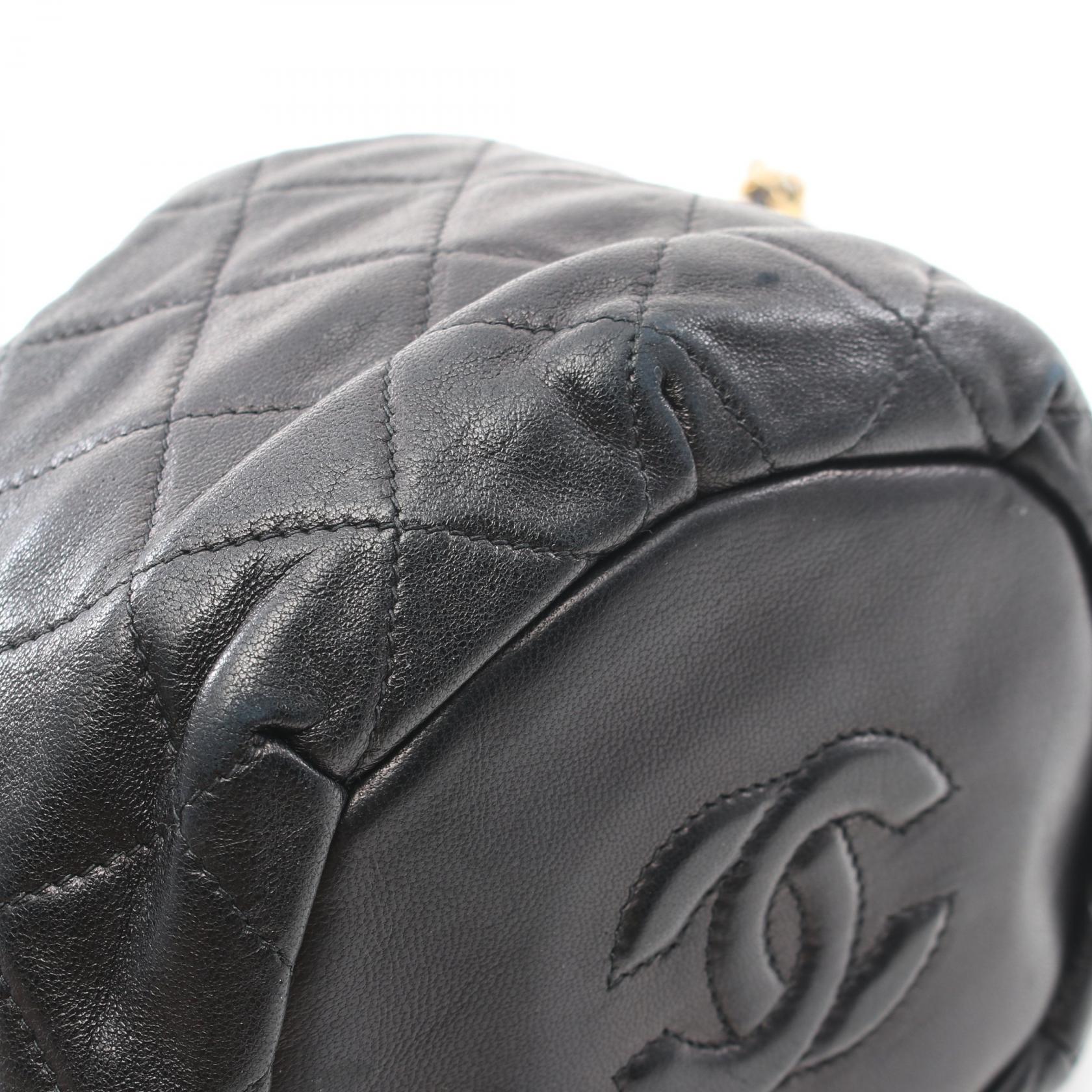 Chanel Matelasse Lambskin Shoulder Bag Black