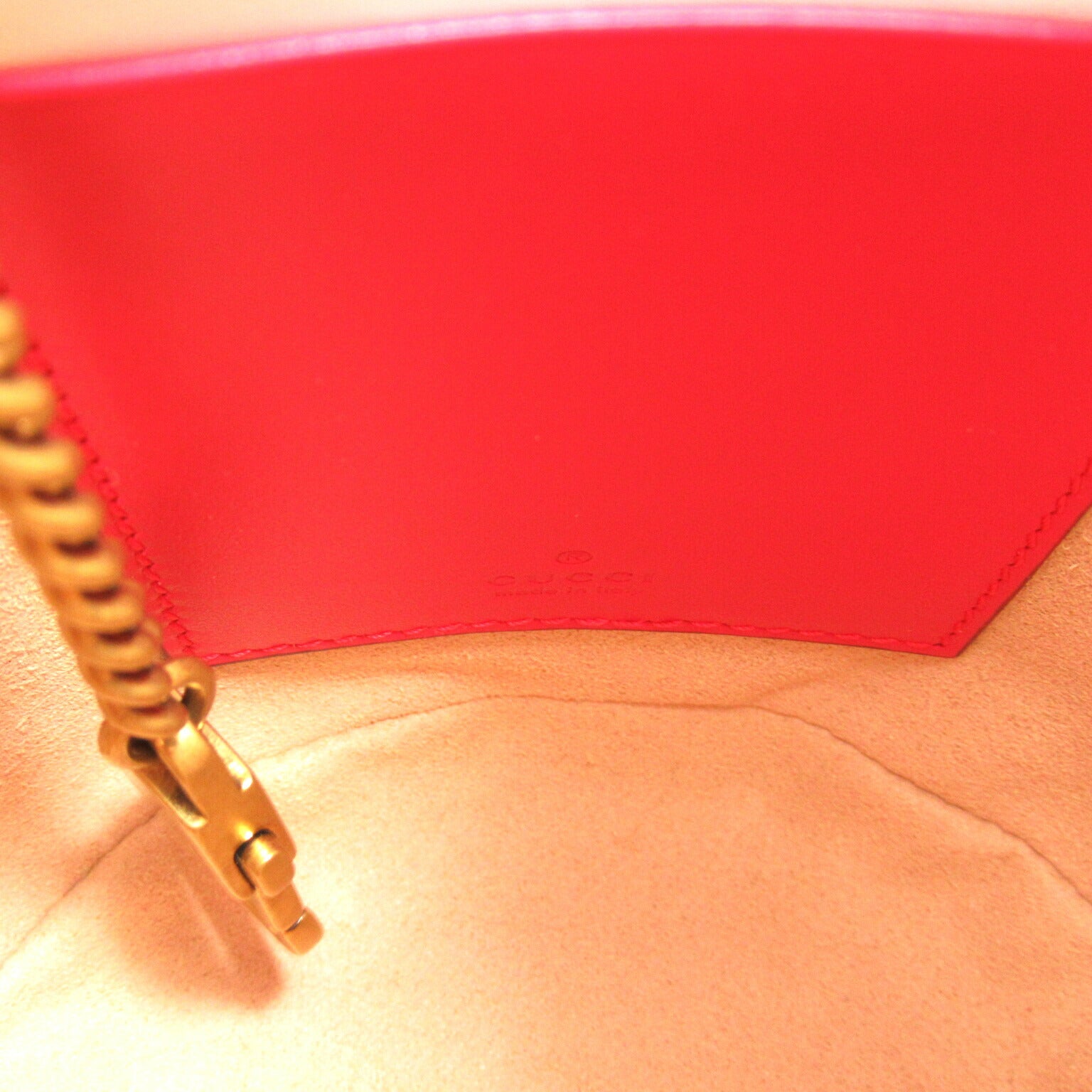 Gucci GG Marmont Mini Bucket Shoulder Bag Red