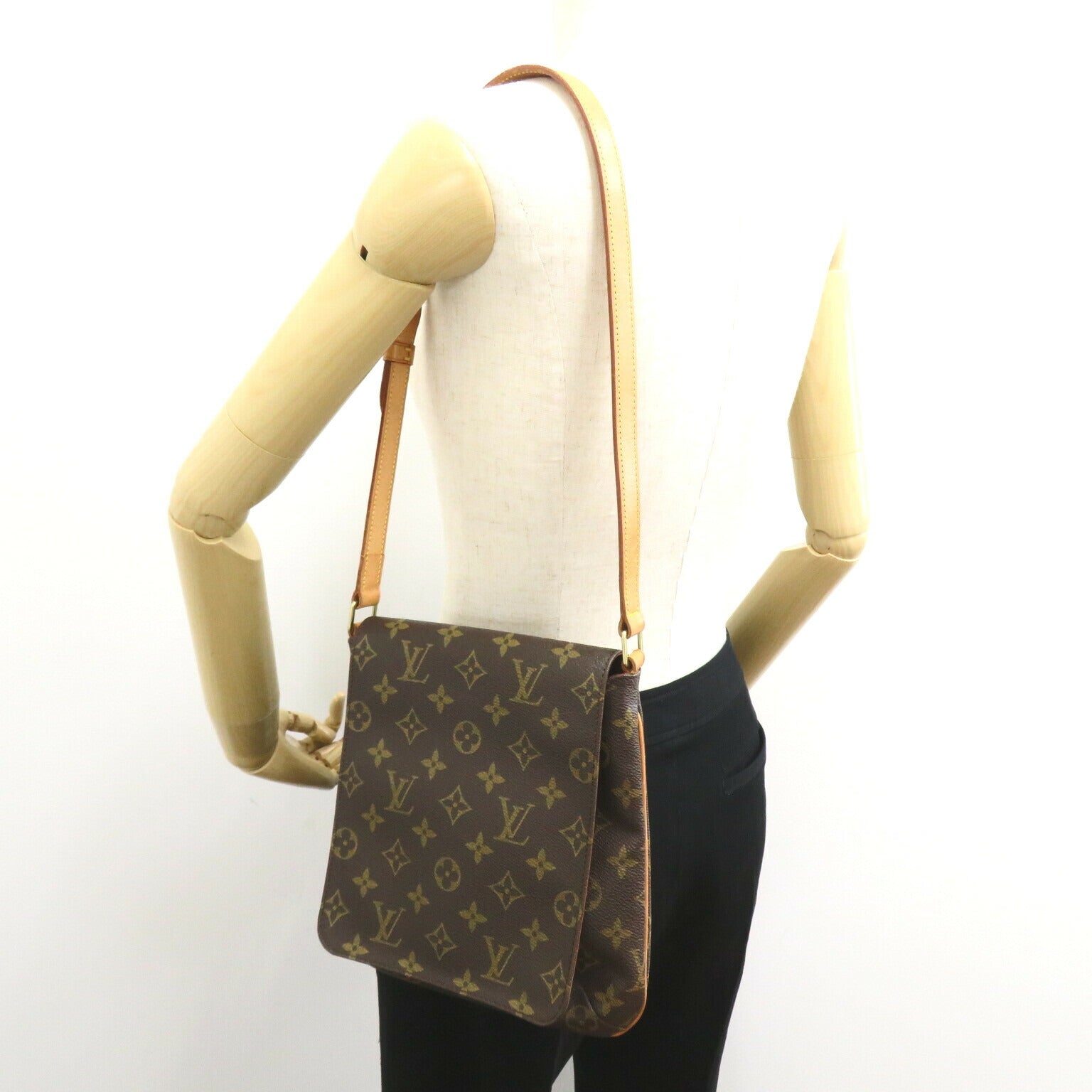 Louis Vuitton Musette Salsa Shoulder Bag Brown