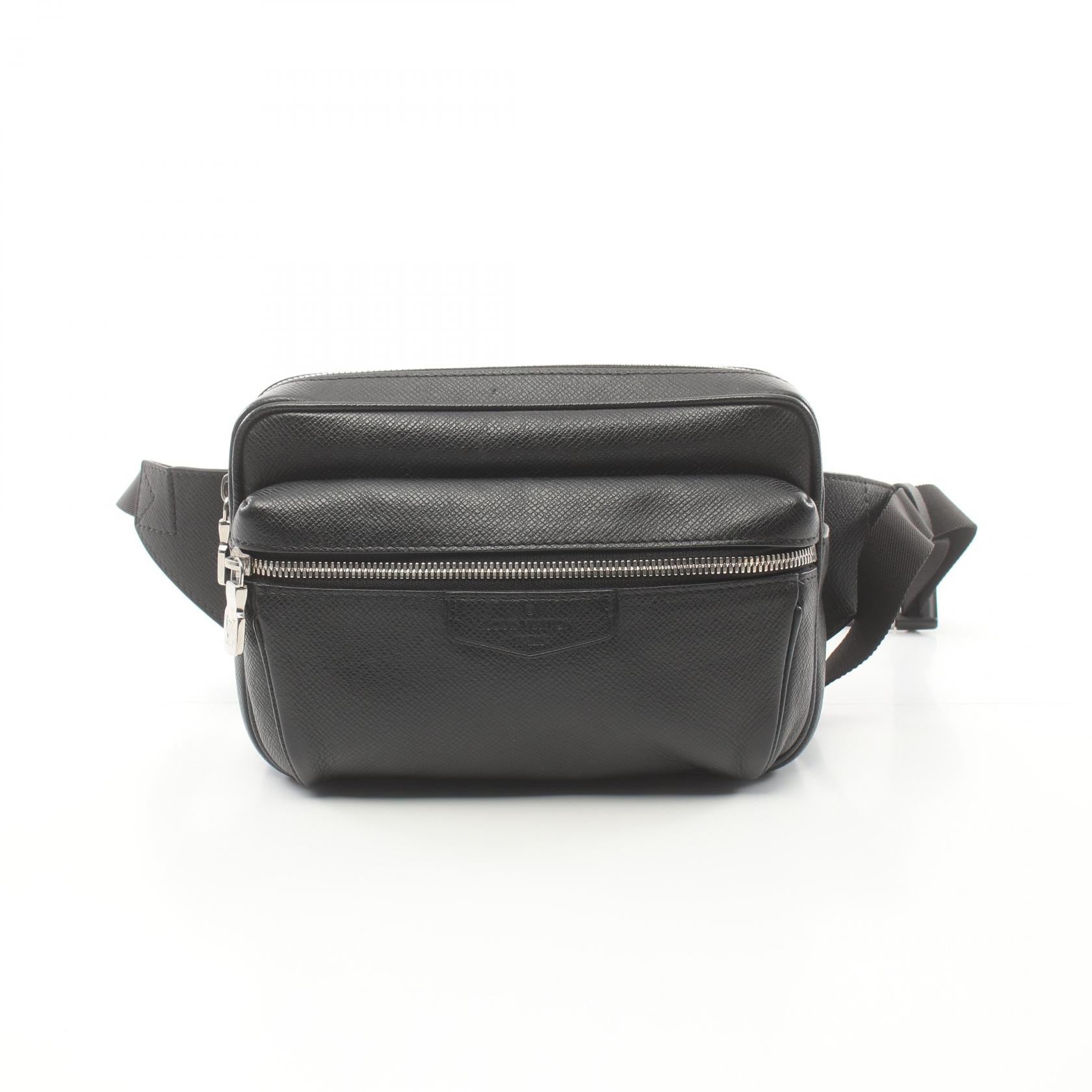 Louis Vuitton Taiga Noir Leather Waist Bag M33438