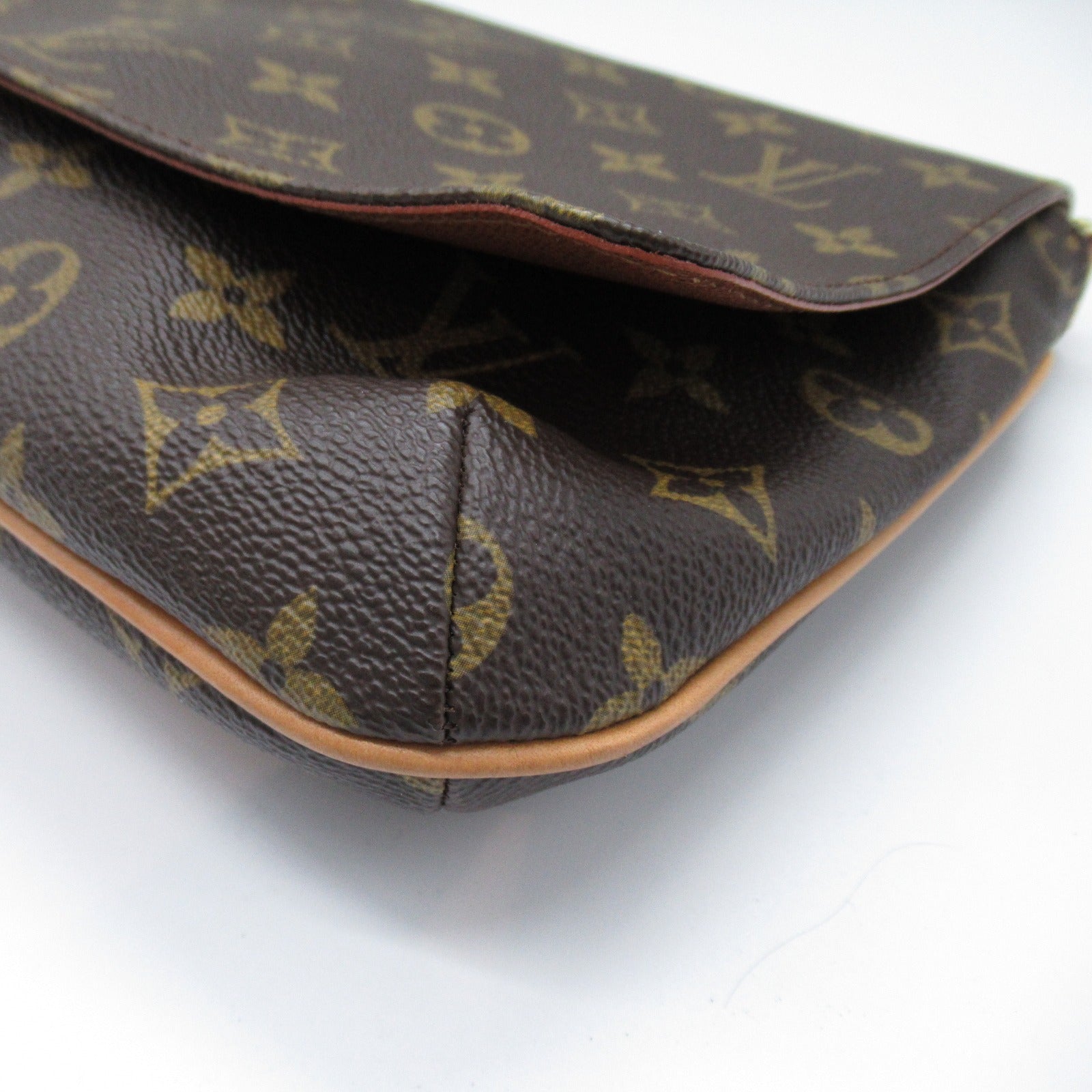 Louis Vuitton Monogram Musette Tango Shoulder Bag