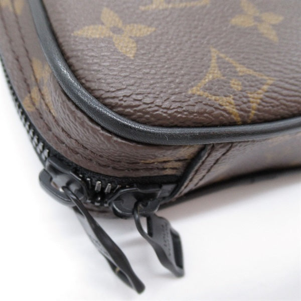 Louis Vuitton Monogram Utility Side Bag  Canvas Crossbody Bag M44428 in Great Condition