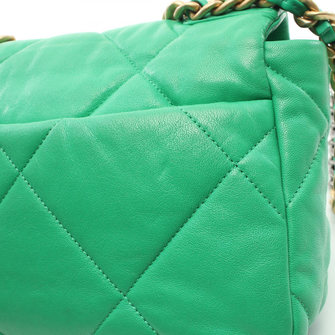 Chanel 19 Matelasse Leather Shoulder Bag Green