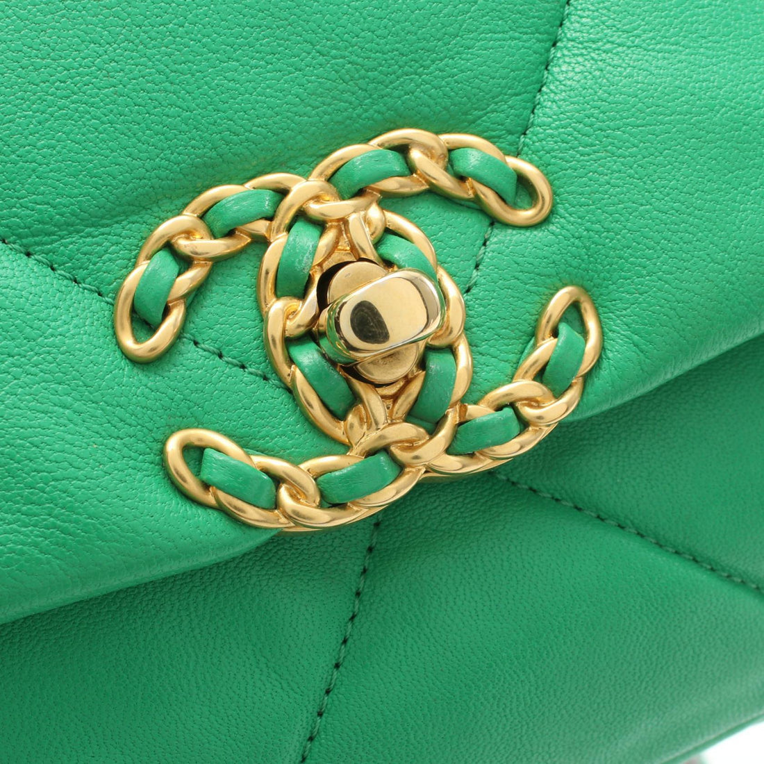 Chanel 19 Matelasse Leather Shoulder Bag Green