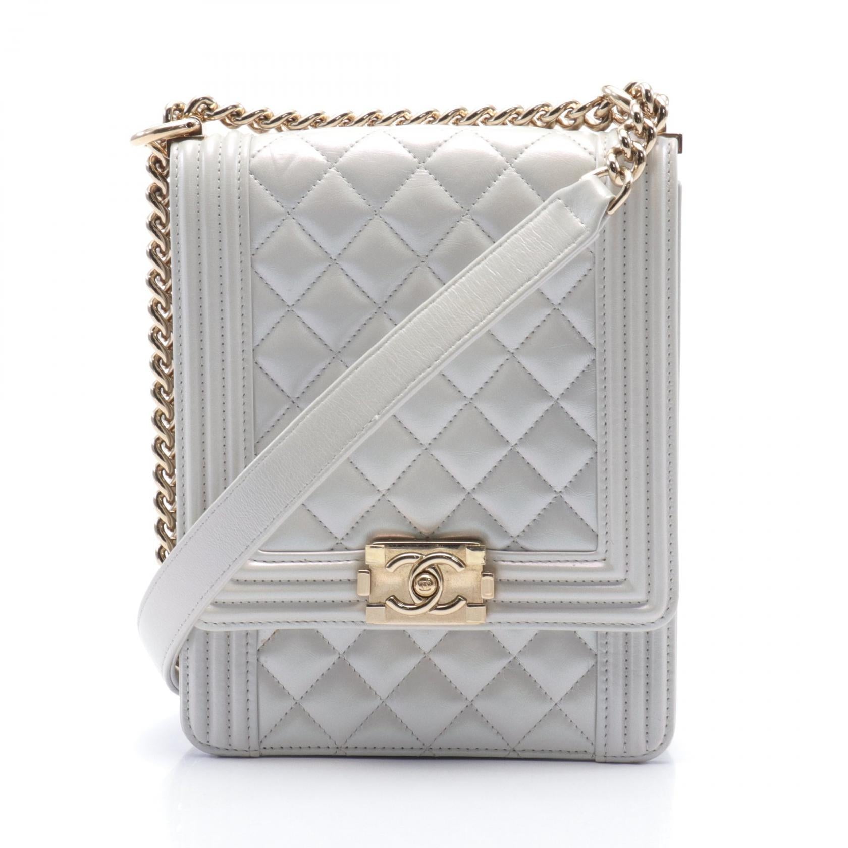 Chanel Boy Matelasse Leather Shoulder Bag