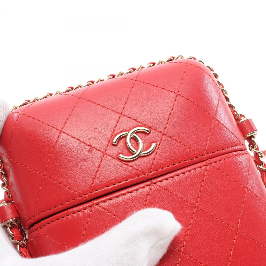 Chanel Matelasse Leather Chain Phone Holder Bag