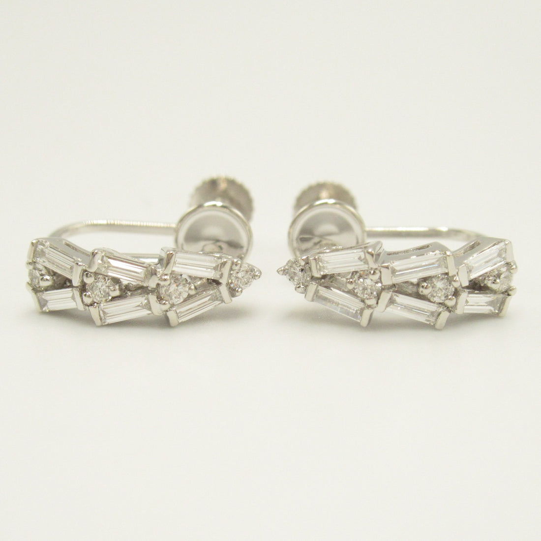 K18WG White Gold Diamond Earrings SAMISTAR-D