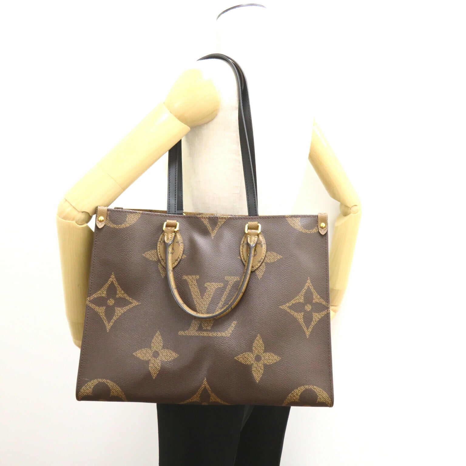 Louis Vuitton OnTheGo MM 2way Shoulder Bag M45321