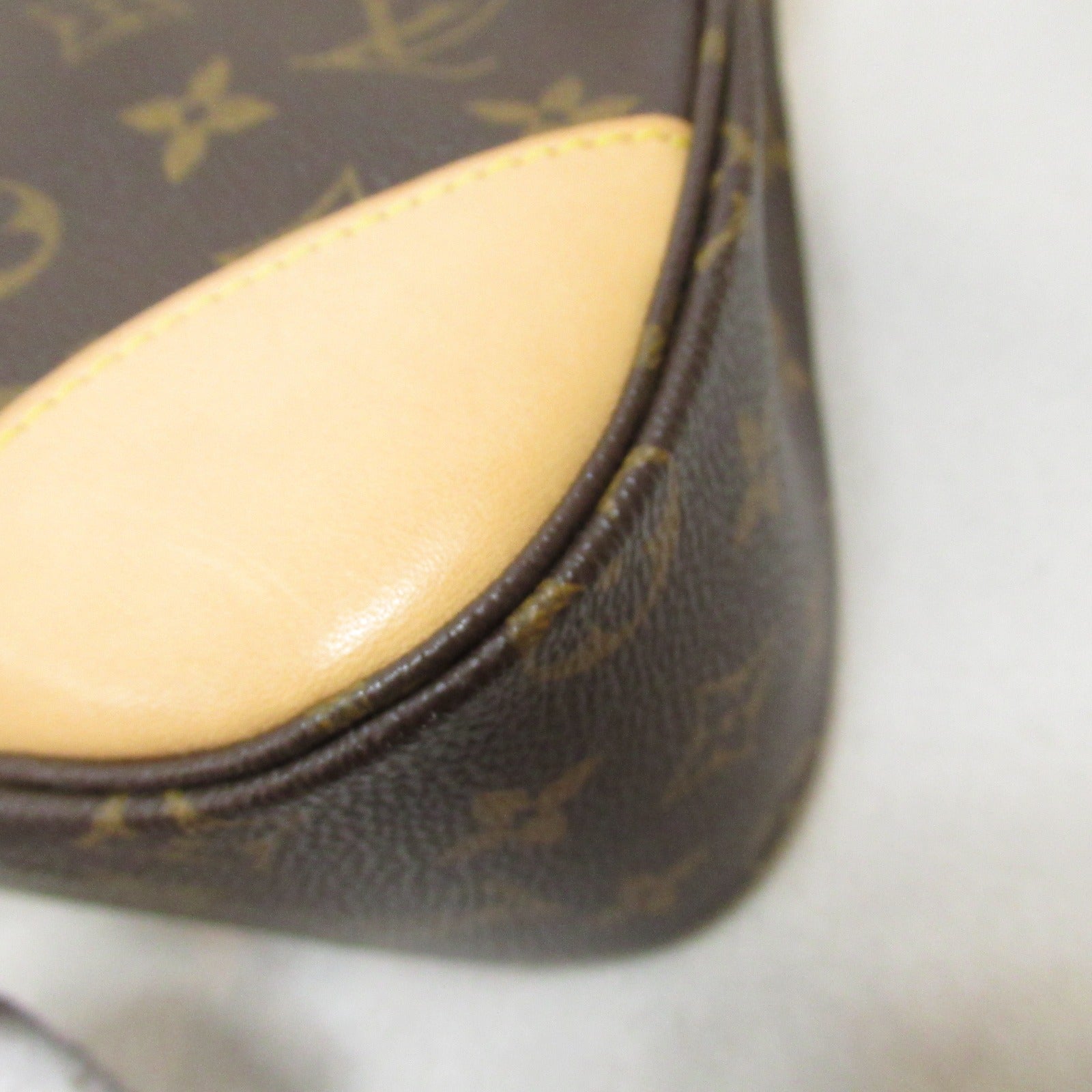 Louis Vuitton Monogram Shoulder Bag M51265