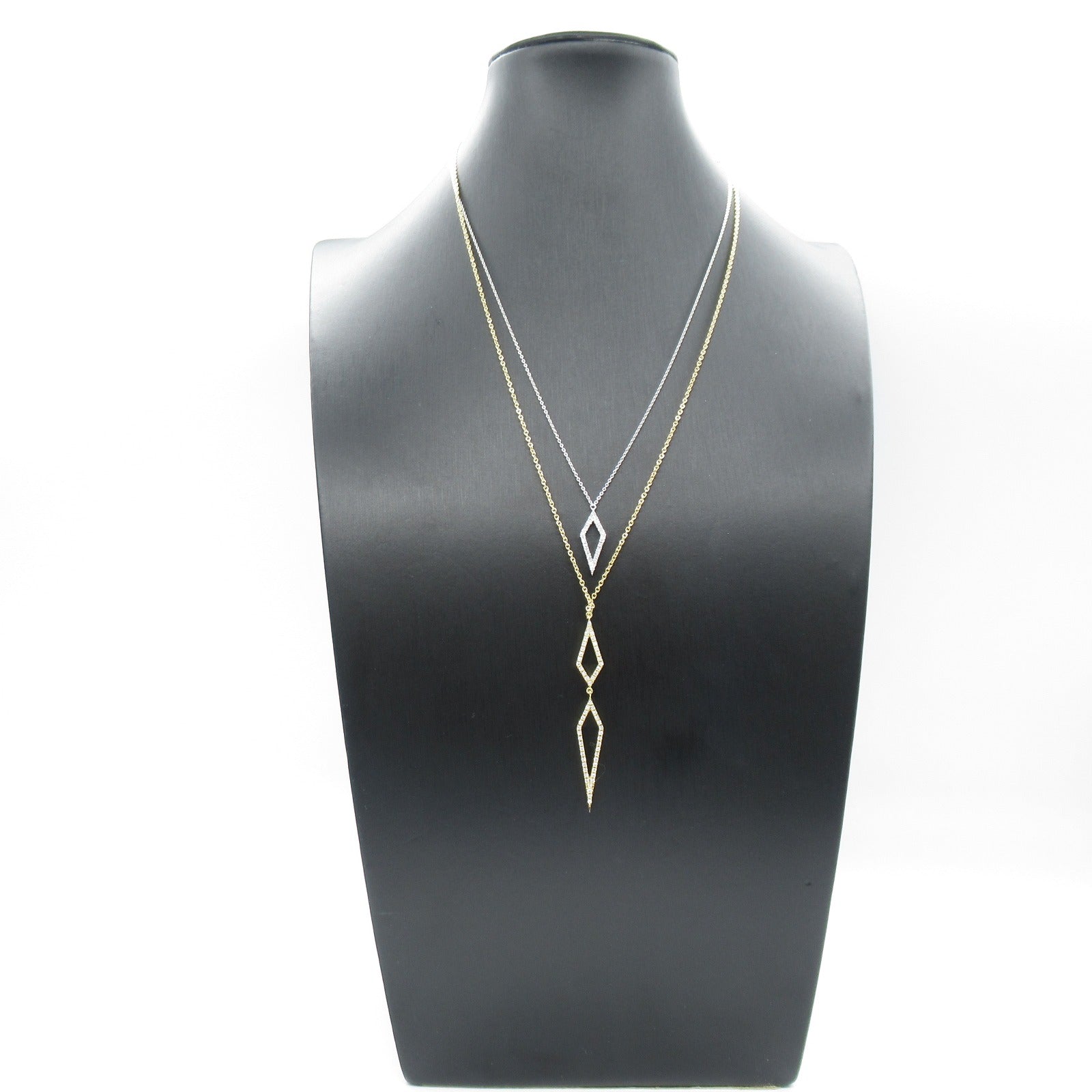 LuxUness 18k Gold Layered Necklace Metal Necklace in Great Condition