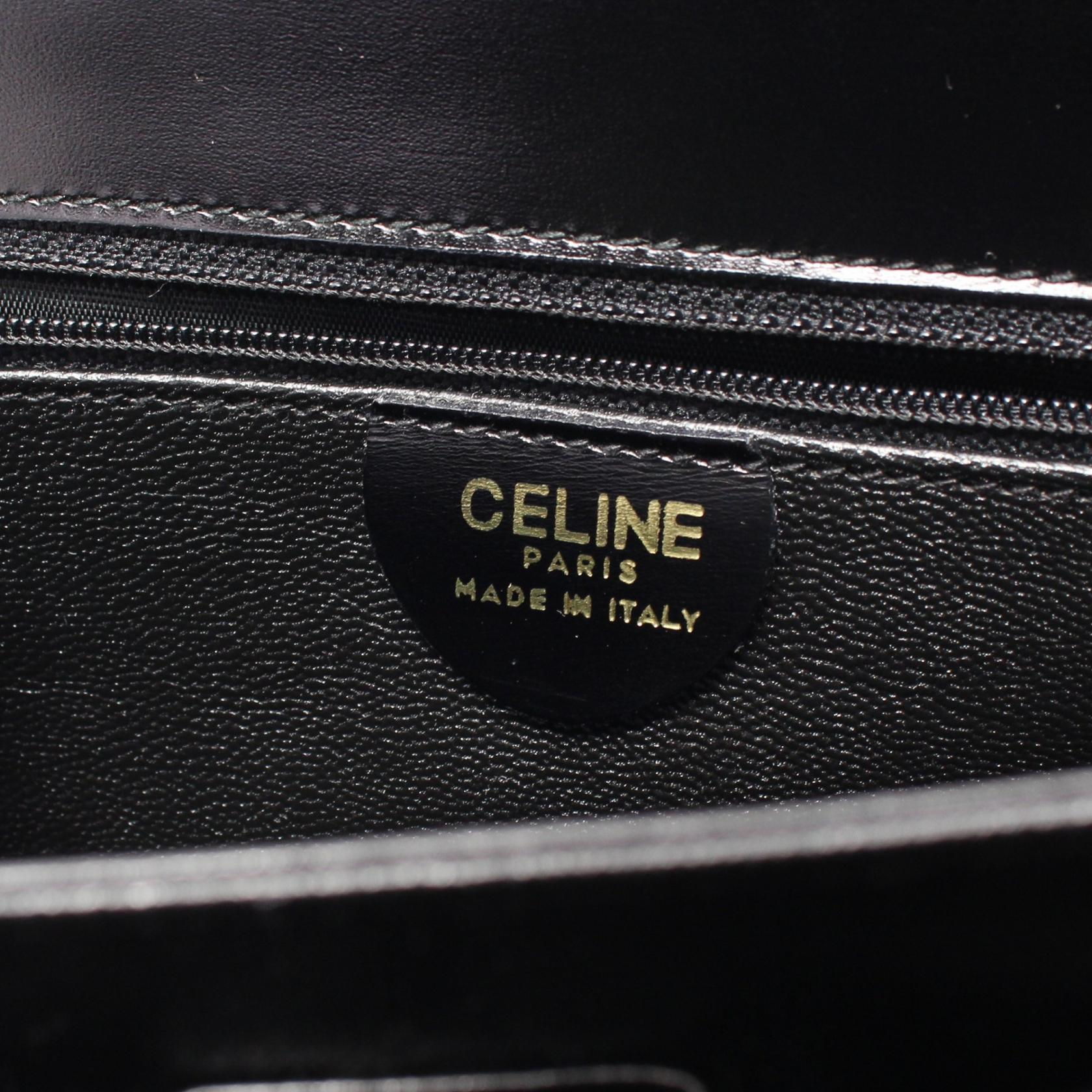 Celine Carriage Box Shoulder Bag Leather Shoulder Bag in Very Good Condition