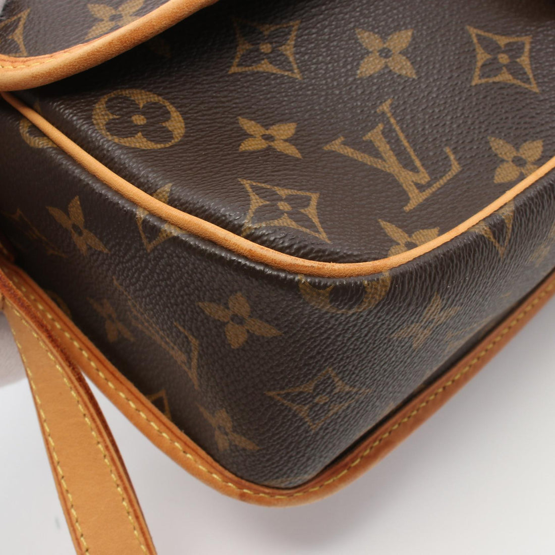 Louis Vuitton Monogram Sologne Shoulder Bag M42250