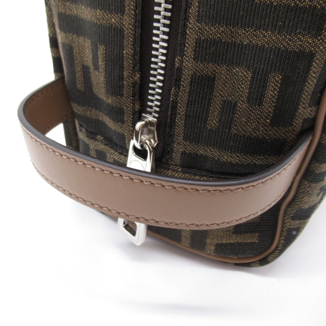 Fendi FF jacquard Pouch	 Canvas Vanity Bag 7N0141 in Great Condition