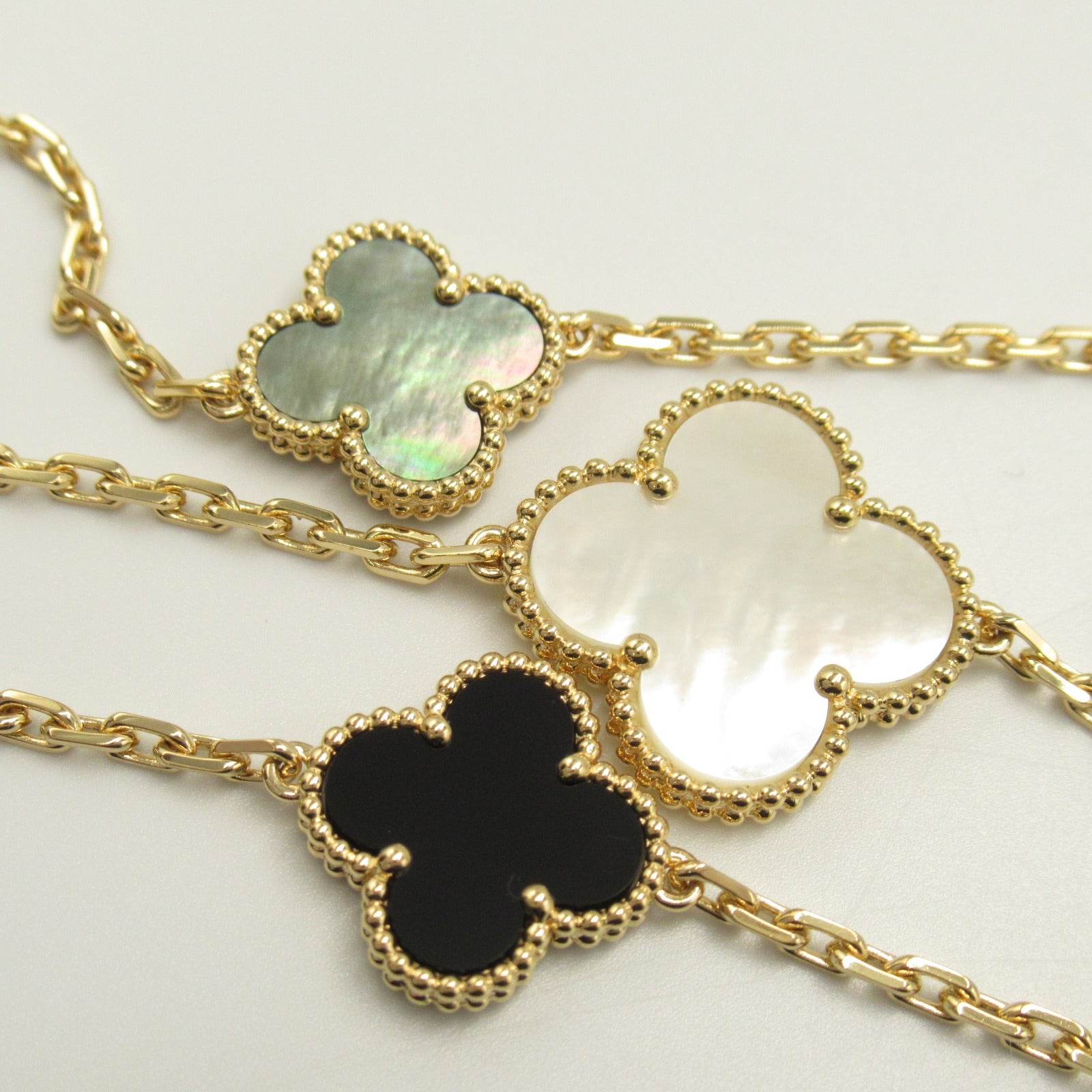 Van Cleef & Arpels Magic Alhambra 16 Motif Necklace K18 Yellow Gold Mother of Pearl VCARD79400