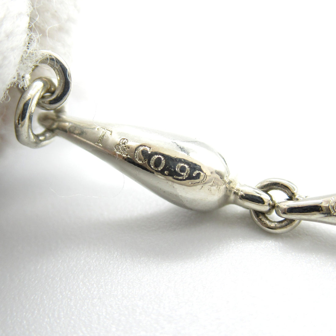 Tiffany & Co x Elsa Peretti Mini Continuous Teardrop Bracelet Metal Bracelet in Great Condition