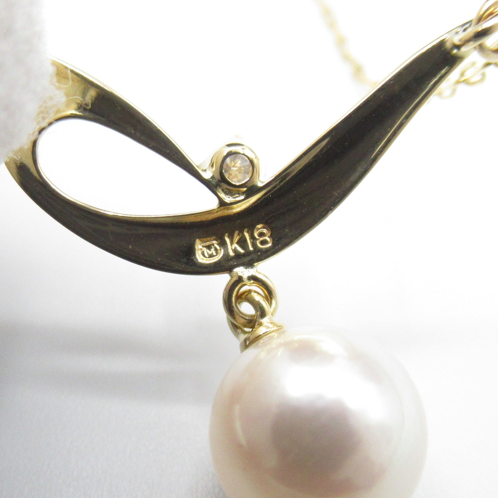 Mikimoto 18K Pearl Necklace Metal Necklace in Great Condition