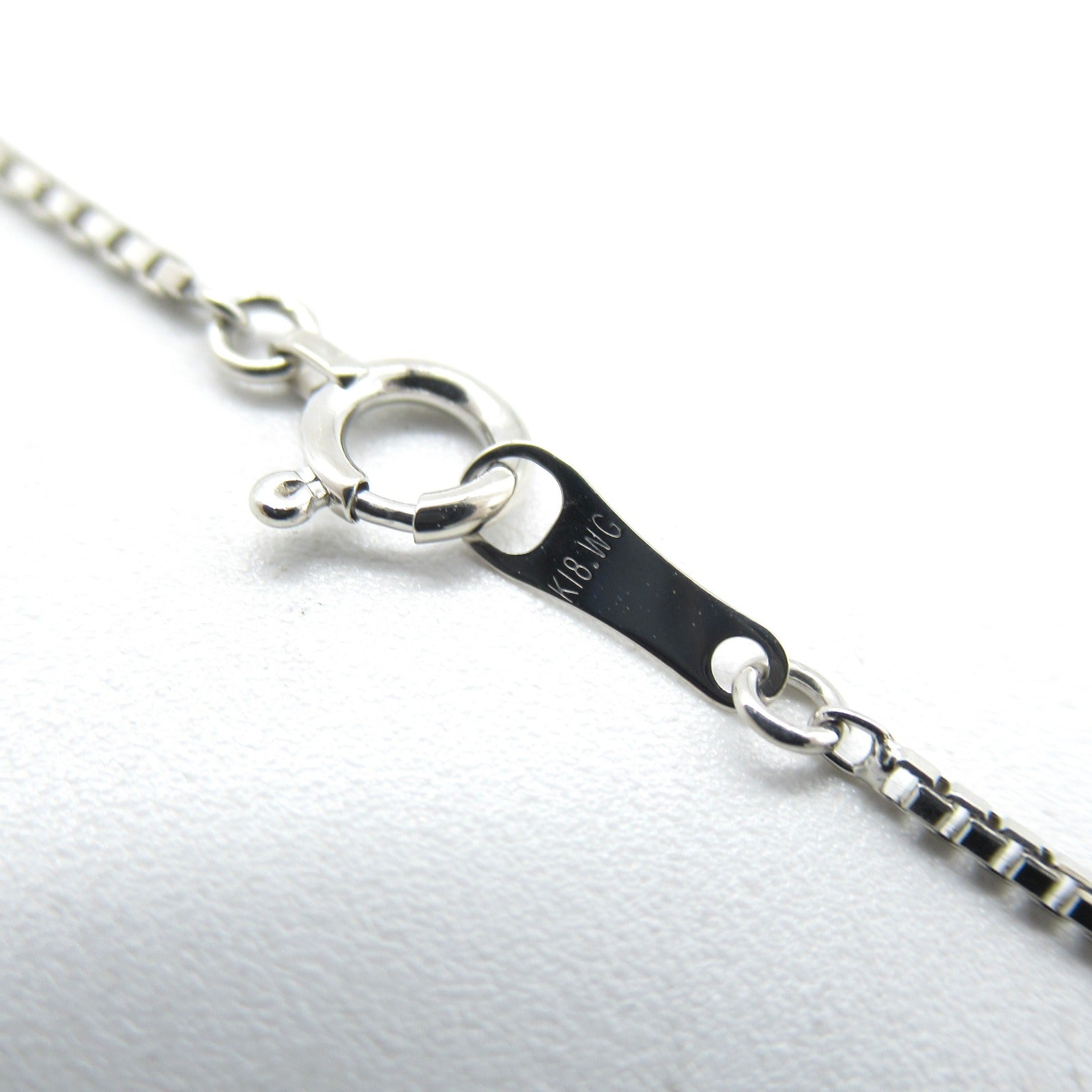 K18WG White Gold Diamond Necklace